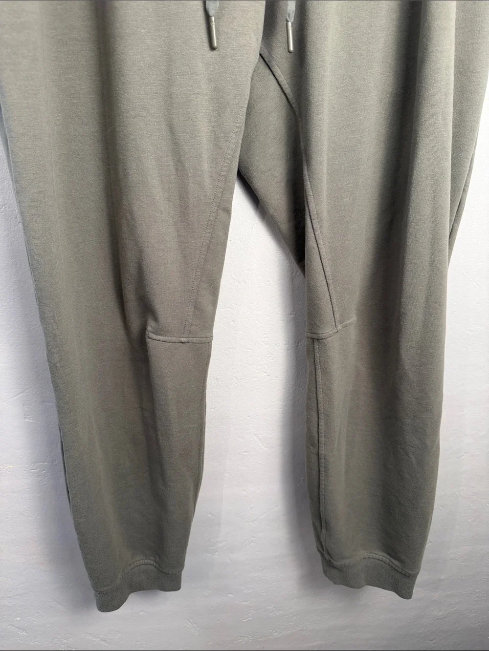 lululemon athletica Men's Olive Jogger Sweatpants size xlarge